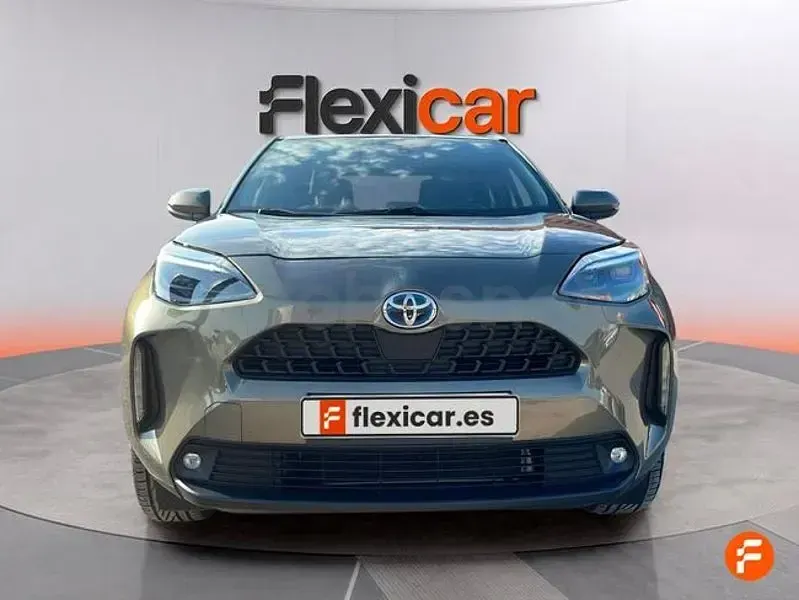 Usado Toyota Yaris Cross Active 116 CV (85 kW) 2022 Marrón SUV
