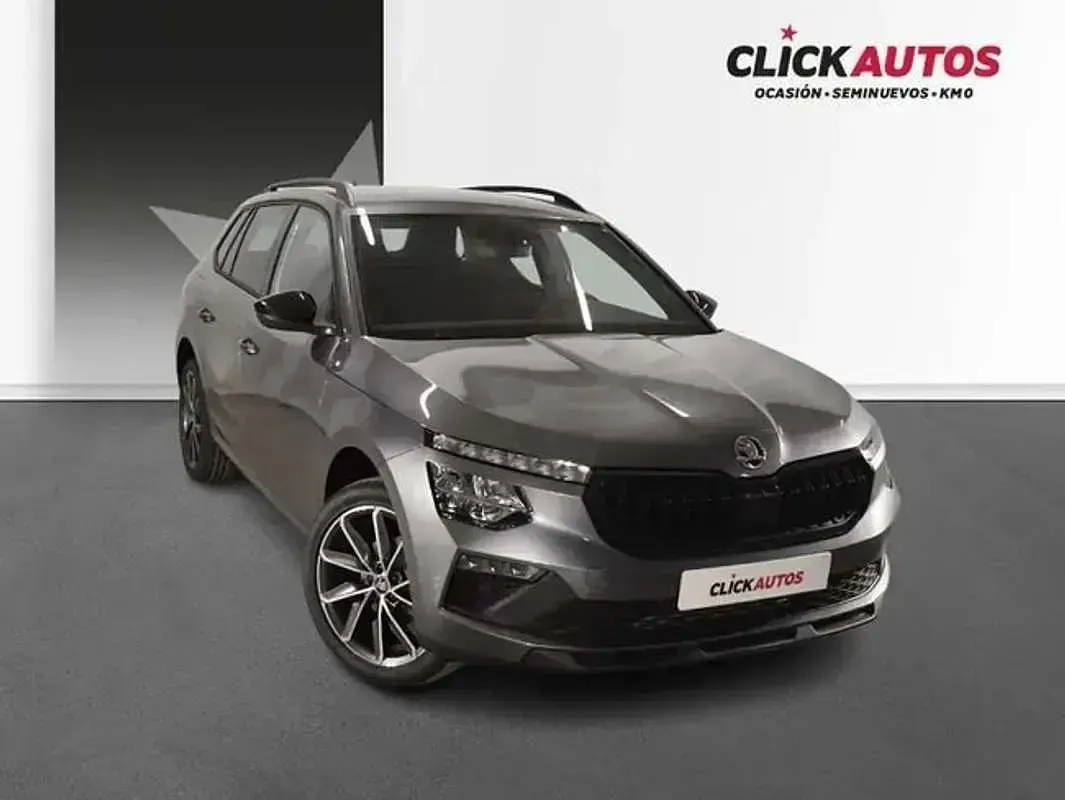 Usado Skoda Kamiq Sport 116 CV (85 kW) 2025 Gris SUV