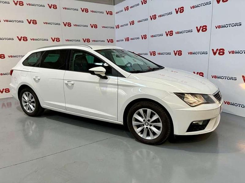 Usado Seat Leon Style 116 CV (85 kW) 2019 Blanco Utilitario