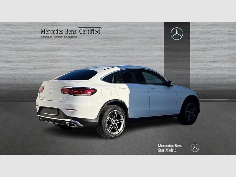 Usado Mercedes GLC220 AMG line 194 CV (142 kW) 2022 Blanco polar  pintura unicolor Coupe