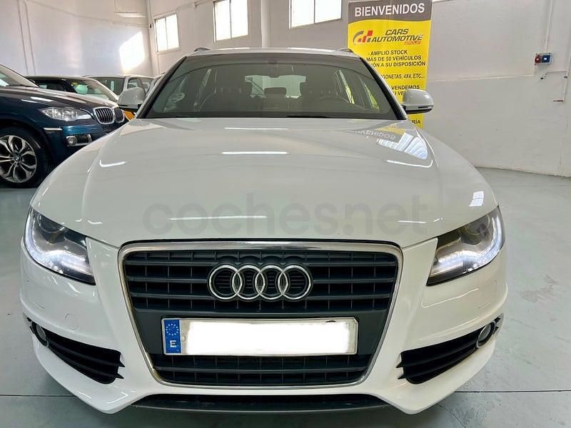 Usado Audi A4 S-Line 170 CV (125 kW) 2009 Blanco Familiar
