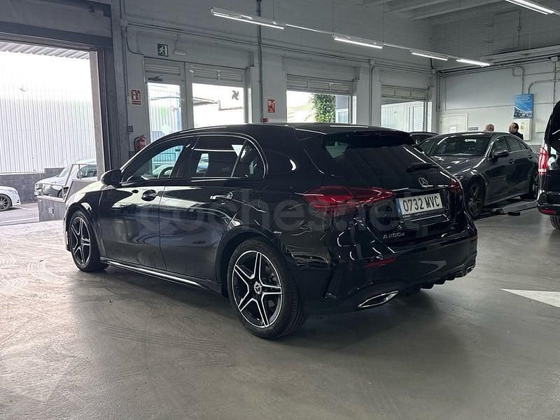 Usado Mercedes A200 AMG line 150 CV (110 kW) 2024 Negro noche Berlina