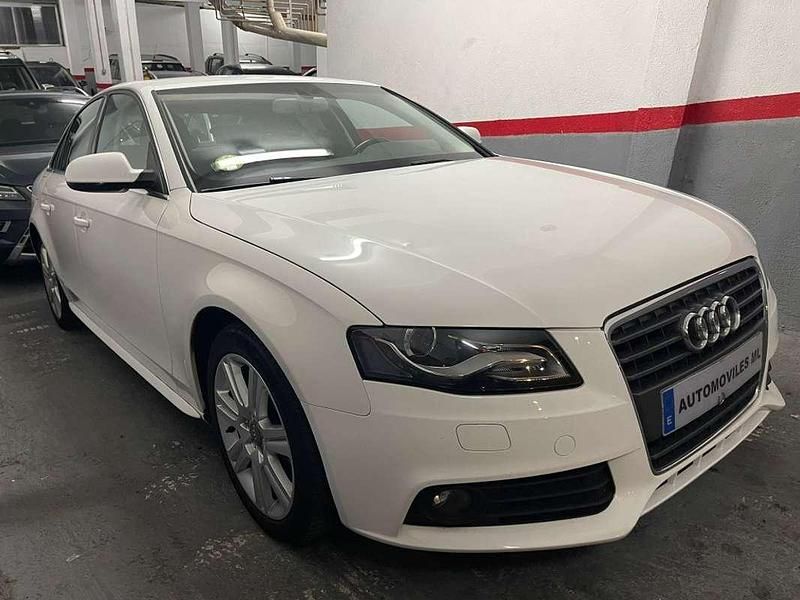 Usado Audi A4 136 CV (100 kW) 2011 Blanco Berlina