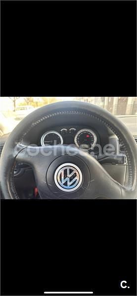 Usado VW Golf IV Advance 110 CV (80 kW) 2003 Gris / plata Berlina