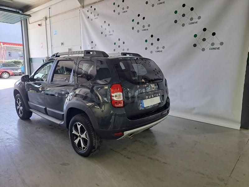 Usado Dacia Duster Lauréate 125 CV (91 kW) 2017 Negro SUV