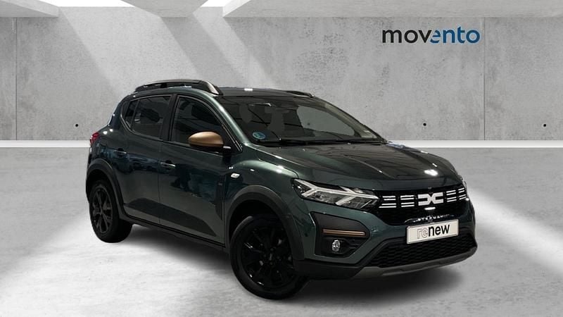 Usado Dacia Sandero Extreme 101 CV (74 kW) 2025 Verde Berlina