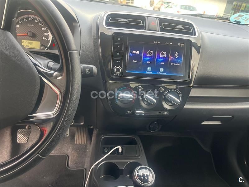 Usado Mitsubishi Space Star Motion 71 CV (52 kW) 2024 Gris / plata Berlina