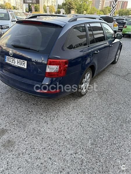 Usado Skoda Octavia Tour 101 CV (74 kW) 2010 Azul Berlina