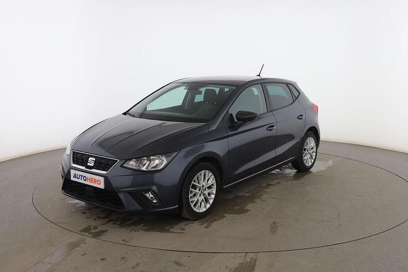 Gris Usado 2019 Seat Ibiza Style Plus Utilitario | 12.299 € (Un poco caro) - Imagen 1/3