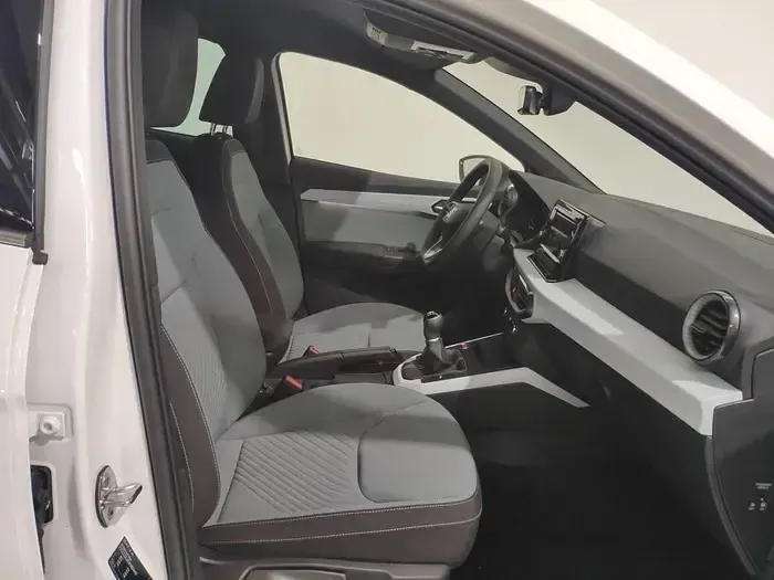 Usado Seat Ibiza XCELLENCE 115 CV (84 kW) 2025 Blanco Utilitario