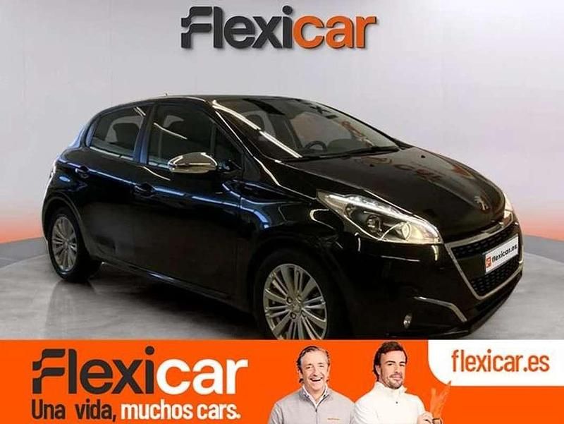 Negro Usado 2019 Peugeot 208 Active Utilitario | 7990 € (Precio justo) - Imagen 1/4