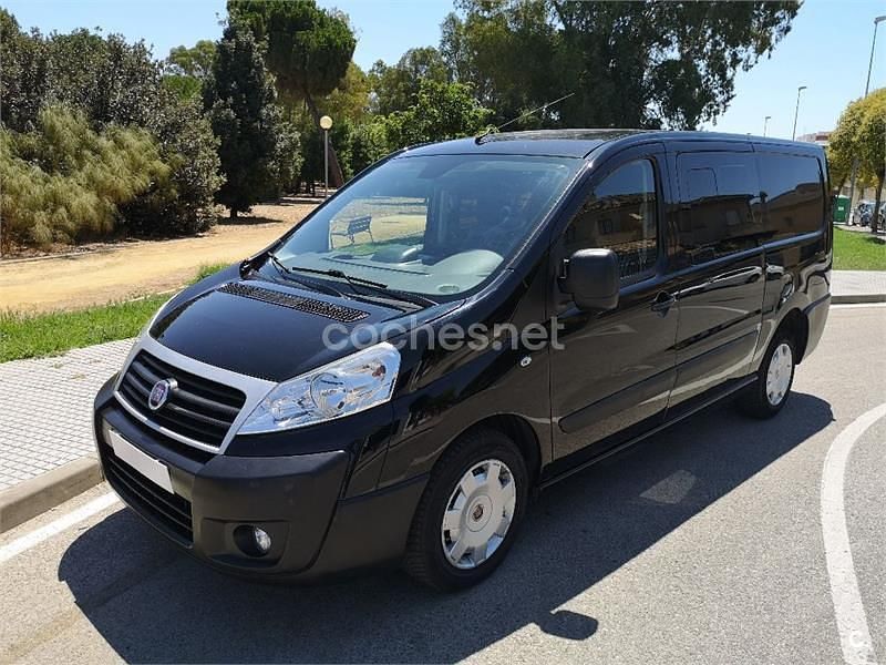Negro Usado 2010 Fiat Doblò Active Monovolumen | 12.700 € - Imagen 1/4