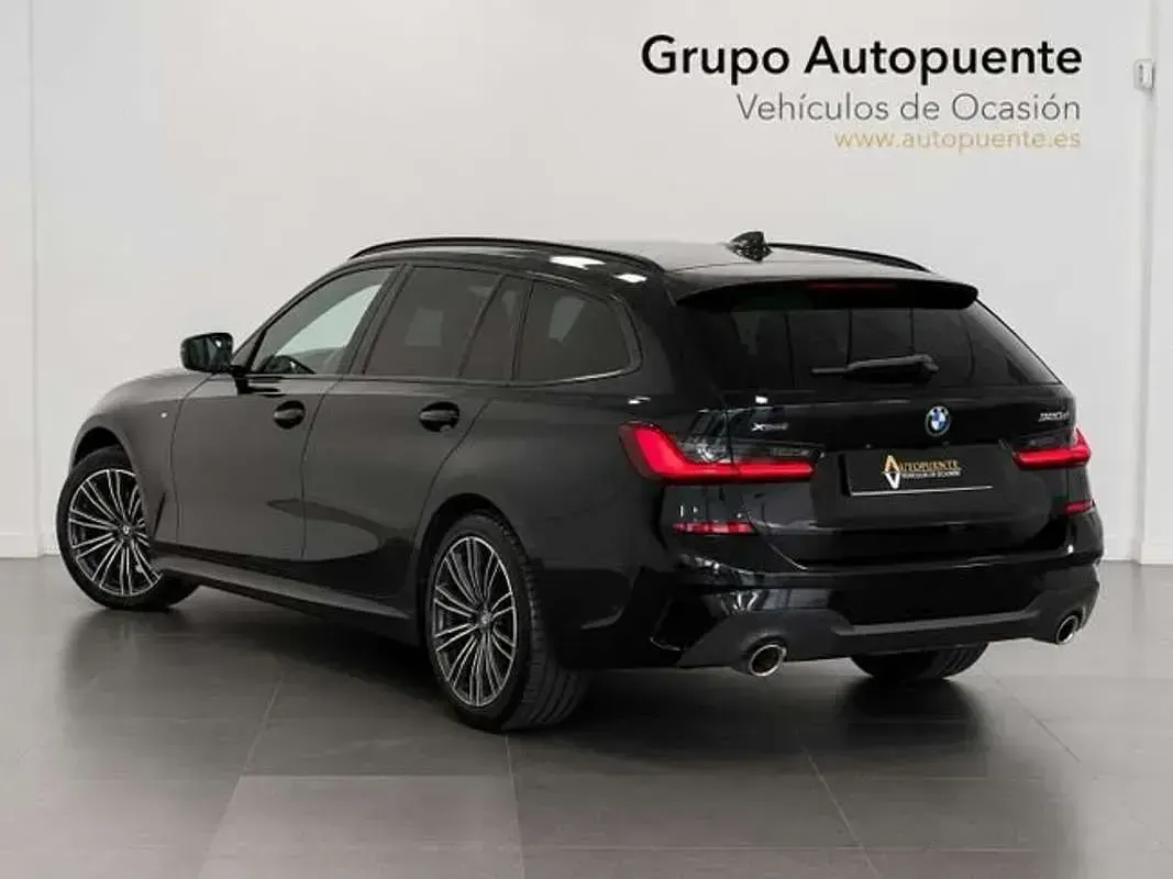 Usado BMW 320 Comfort Edition 190 CV (139 kW) 2021 Negro Familiar