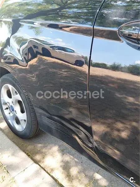 Usado Ford Fiesta Trend 82 CV (60 kW) 2012 Negro Berlina