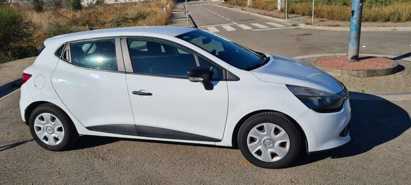 Usado Renault Clio IV Business 75 CV (55 kW) 2016 Blanco Utilitario