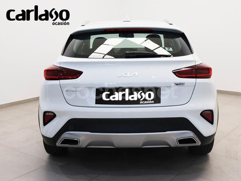 Usado Kia XCeed 136 CV (100 kW) 2022 Blanco SUV