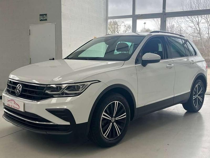 Usado VW Tiguan Life 150 CV (110 kW) 2022 Blanco SUV