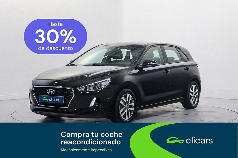 Usado Hyundai i30 120 CV (88 kW) 2017 Negro Berlina