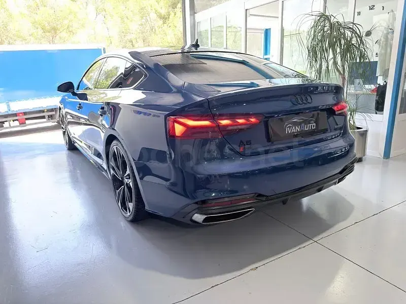 Usado Audi A5 Sportback S-Line 204 CV (150 kW) 2024 Azul Utilitario
