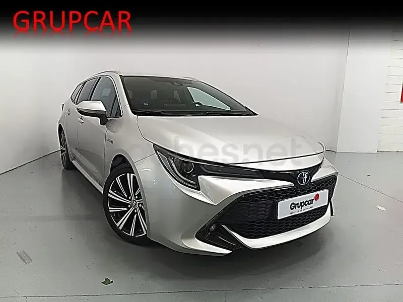 Usado Toyota Corolla Sport 180 CV (132 kW) 2021 Gris / plata Familiar
