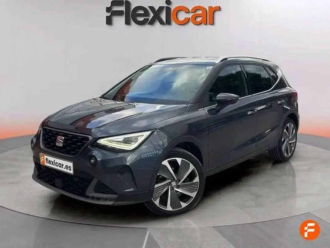 Usado Seat Arona FR 150 CV (110 kW) 2024 Azul SUV