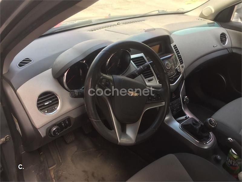 Usado Chevrolet Cruze LT 150 CV (110 kW) 2009 Gris / plata Berlina