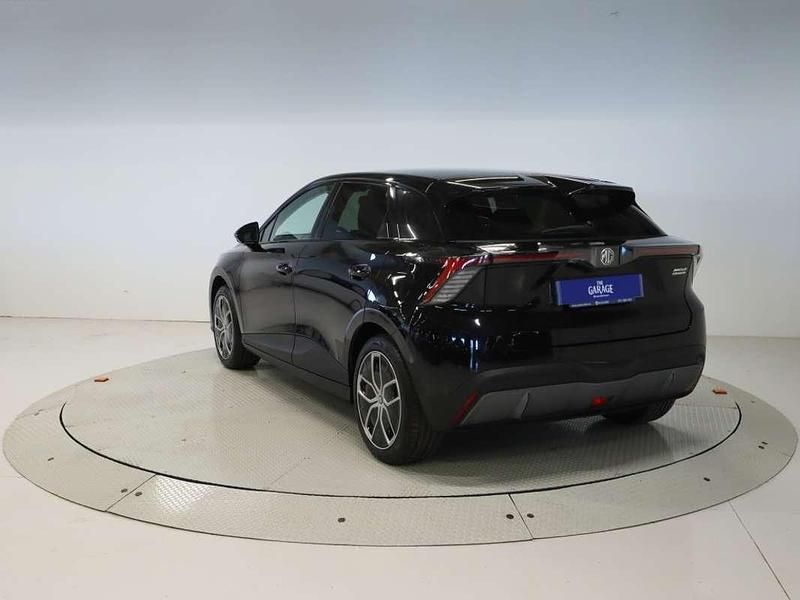 Usado MG MG4 EV Luxury 150 kW (204 CV) 2025 Negro Utilitario