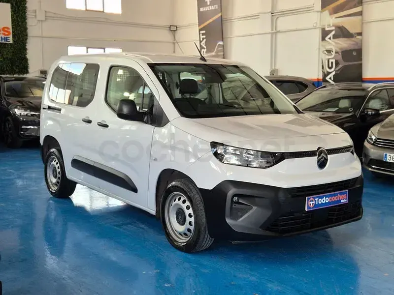Usado Citroën Berlingo 102 CV (75 kW) 2024 Blanco Monovolumen