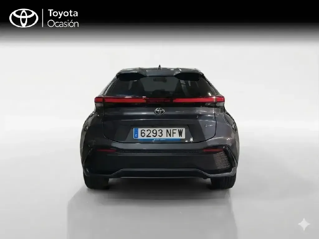 Usado Toyota C-HR Advance 140 CV (102 kW) 2025 Gris SUV
