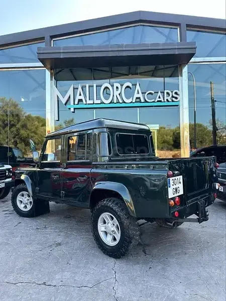 Usado Land Rover Defender 122 CV (89 kW) 2010 Negro Pickup/Camioneta