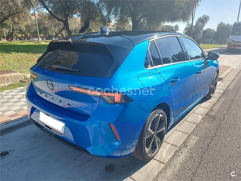 Usado Opel Astra 130 CV (95 kW) 2024 Azul Berlina