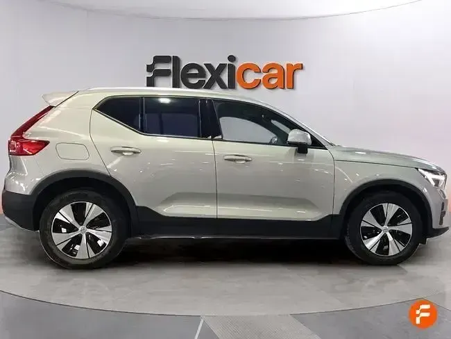 Usado Volvo XC40 Core 163 CV (119 kW) 2022 Gris SUV