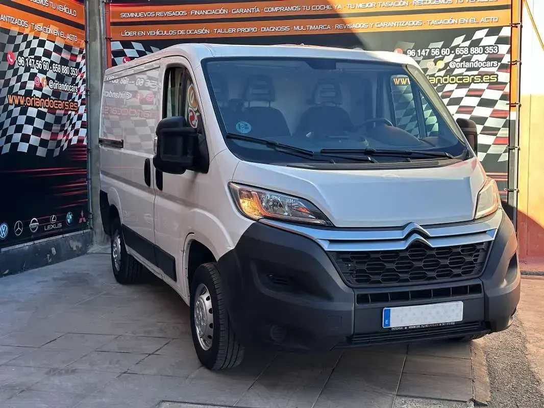 Usado Citroën Jumper 120 CV (88 kW) 2020 Blanco Monovolumen