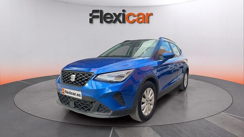 Usado Seat Arona Style 110 CV (80 kW) 2023 Azul SUV