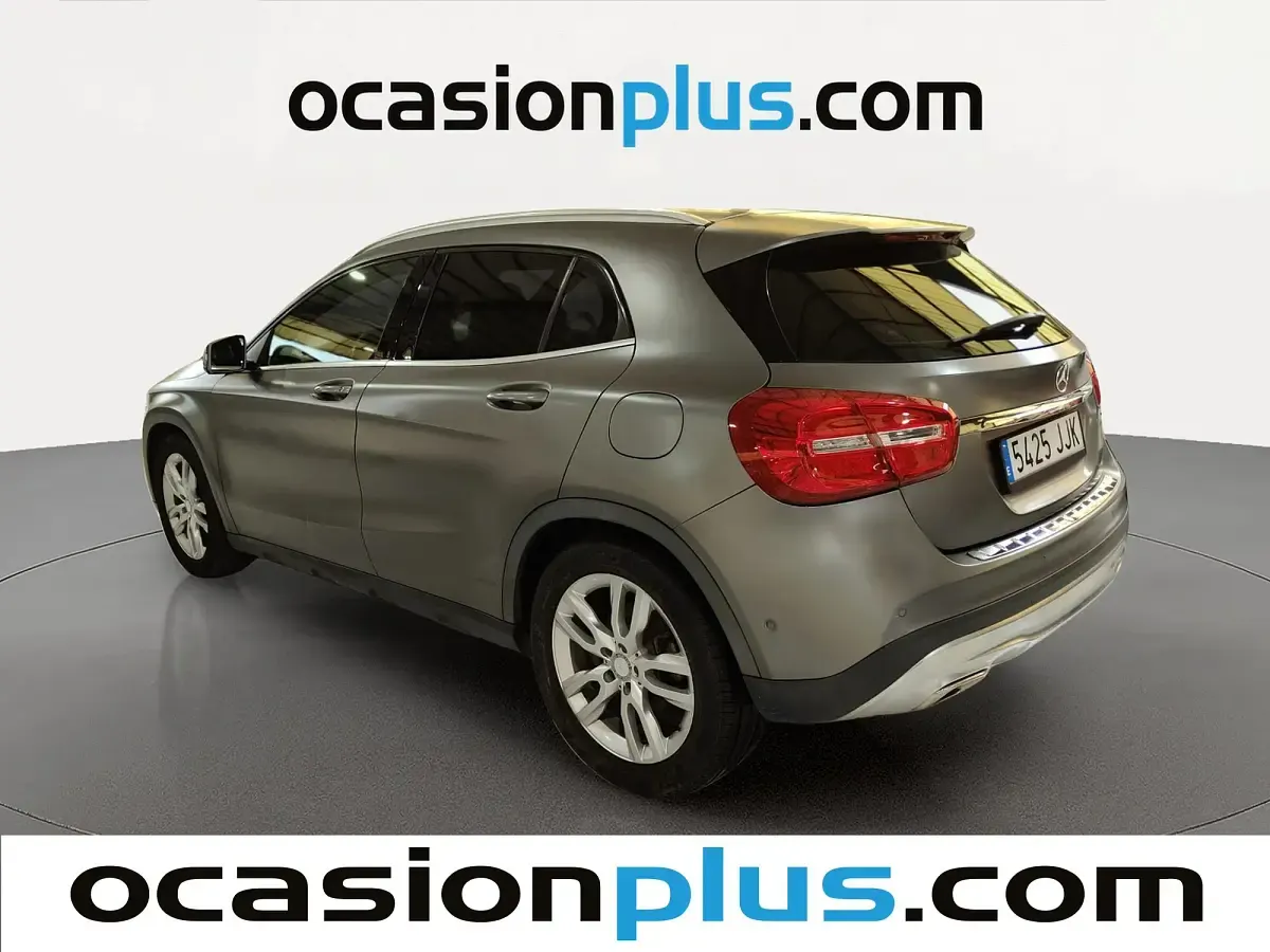 Usado Mercedes GLA200 Style 136 CV (100 kW) 2015 Gris SUV
