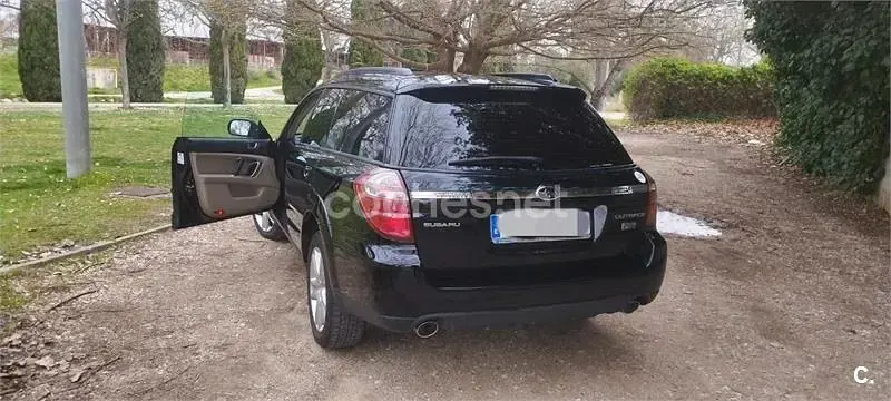 Usado Subaru Legacy 150 CV (110 kW) 2008 Negro Familiar