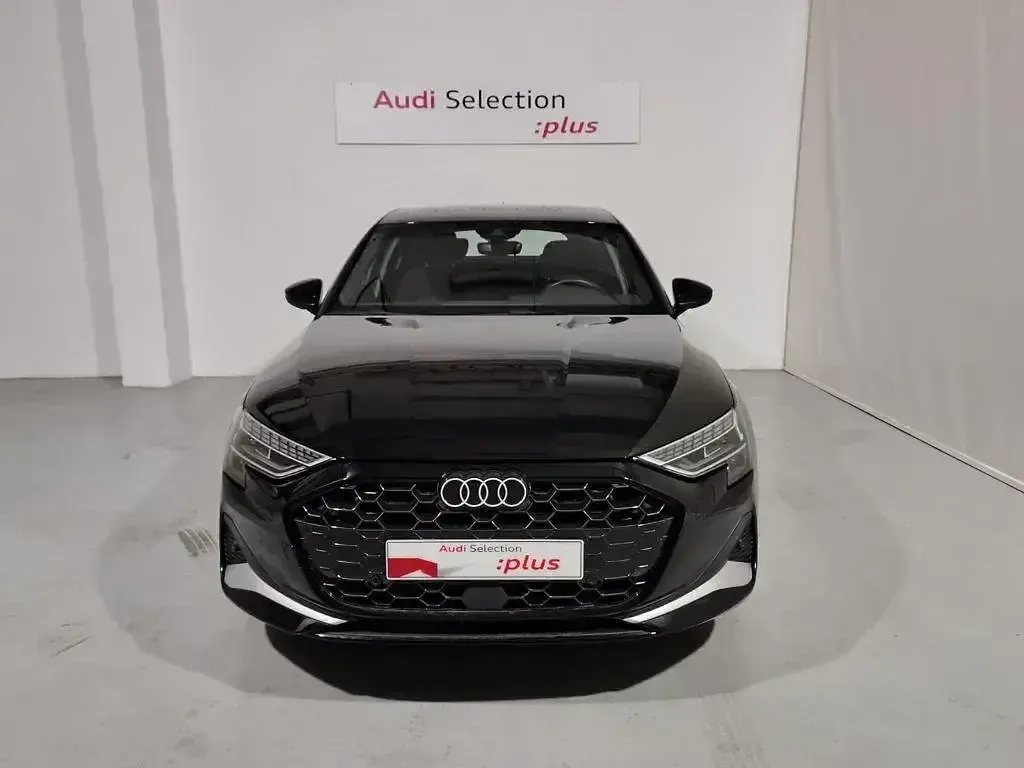 Usado Audi A3 Advanced Plus 116 CV (85 kW) 2025 Negro Berlina