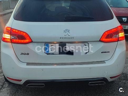 Usado Peugeot 308 SW GT-line 130 CV (95 kW) 2017 Blanco Familiar