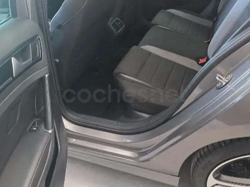 Usado VW Golf VII R 300 CV (220 kW) 2016 Beige Berlina