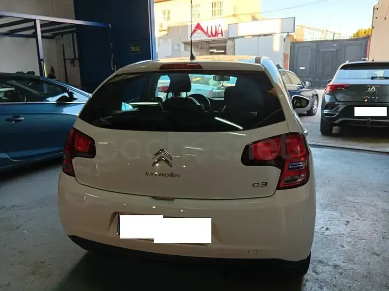 Usado Citroën C3 Attraction 73 CV (53 kW) 2011 Blanco Berlina