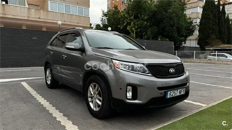 Usado Kia Sorento 200 CV (147 kW) 2014 Gris / plata SUV