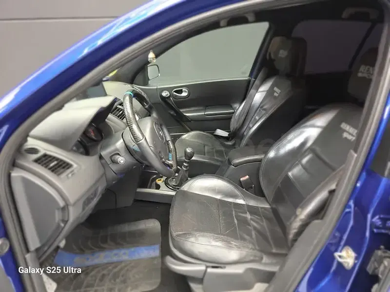 Usado Renault Mégane II 225 CV (165 kW) 2007 Azul Berlina