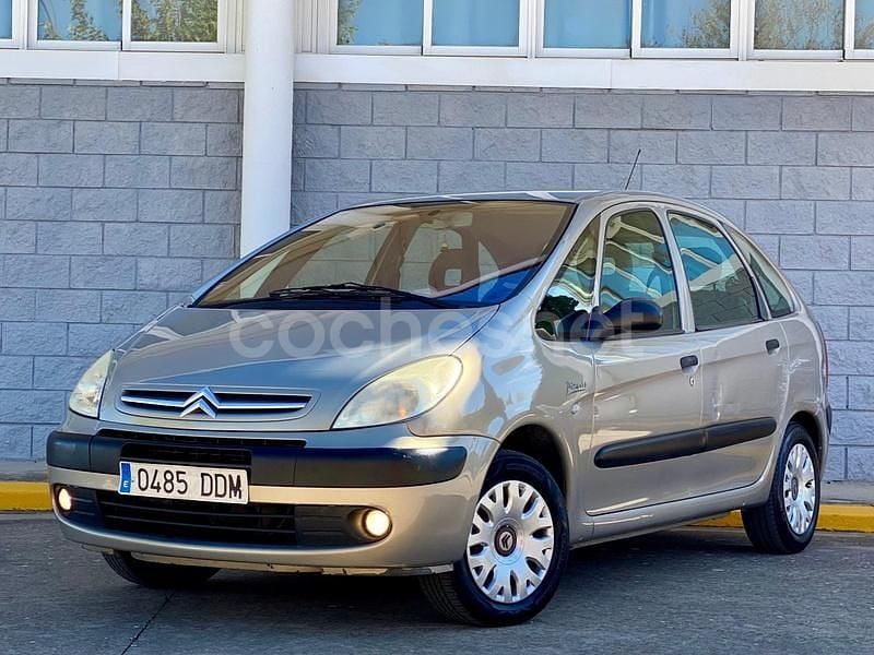 Beige Usado 2005 Citroën Xsara Picasso Monovolumen | 1695 € (Buen precio) - Imagen 1/4