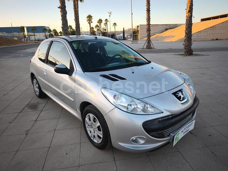 Gris / plata Usado 2010 Peugeot 206 Berlina | 5500 € (Precio justo) - Imagen 1/4