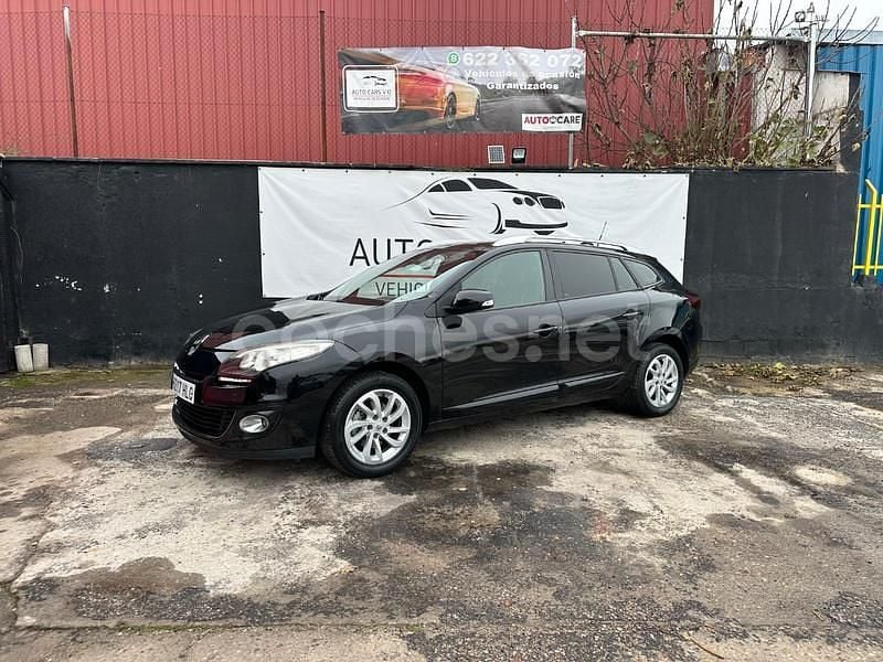 Negro Usado 2012 Renault Mégane GrandTour Dynamique Familiar | 5999 € (Precio justo) - Imagen 1/4