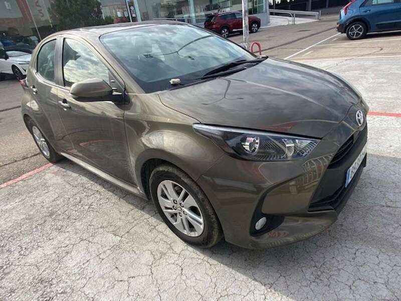 Usado Toyota Yaris Edition 125 CV (91 kW) 2021 Bronce Berlina