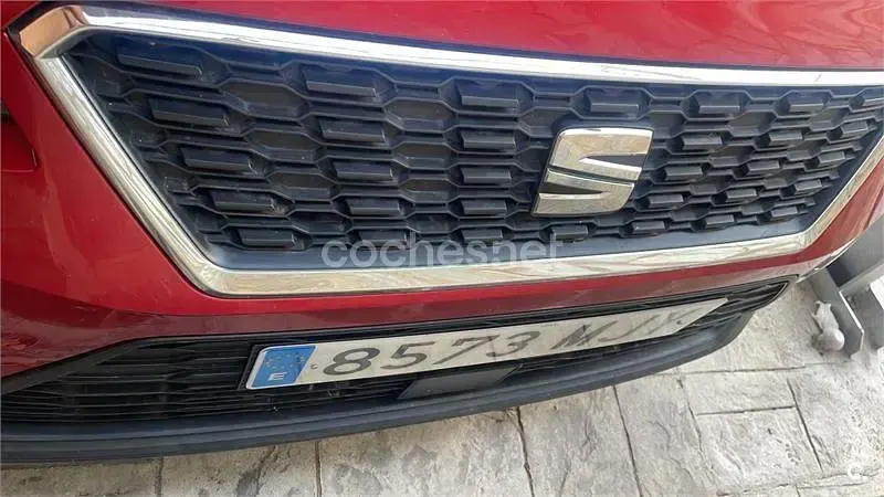 Usado Seat Arona Style 95 CV (69 kW) 2021 Rojo SUV