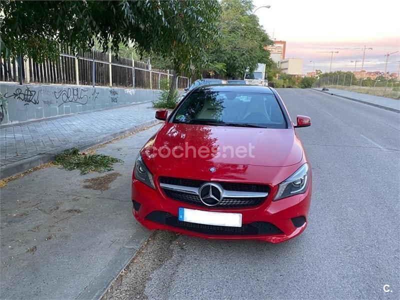 Occasion Mercedes CLA200 Urban 136 PK (100 kW) 2016 Rood Sedan