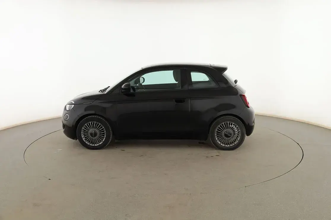 Usado Fiat 500e Icon 86 kW (118 CV) 2022 Negro Berlina