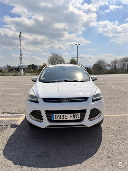 Usado Ford Kuga Titanium 140 CV (102 kW) 2014 Blanco SUV